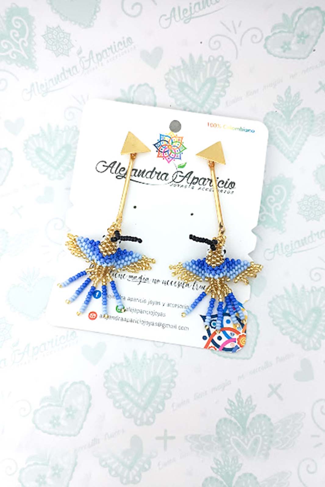 Arete colibrí tejido (azul / dorado)