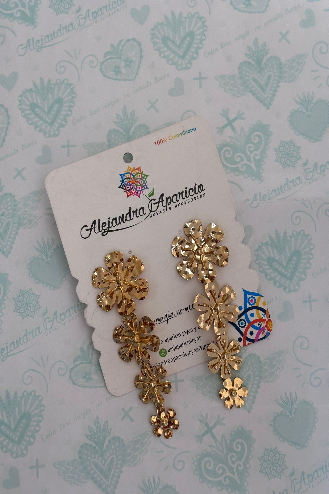 Aretes Flores en Cascada