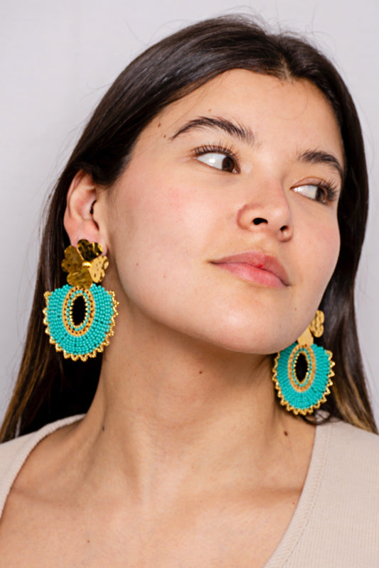 Arete en bronce tejido en U  (turquesa)